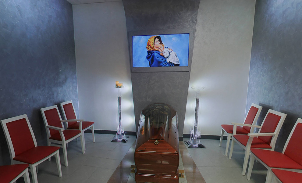 Casa del funerale camera ardente multimediale esposizione feretro